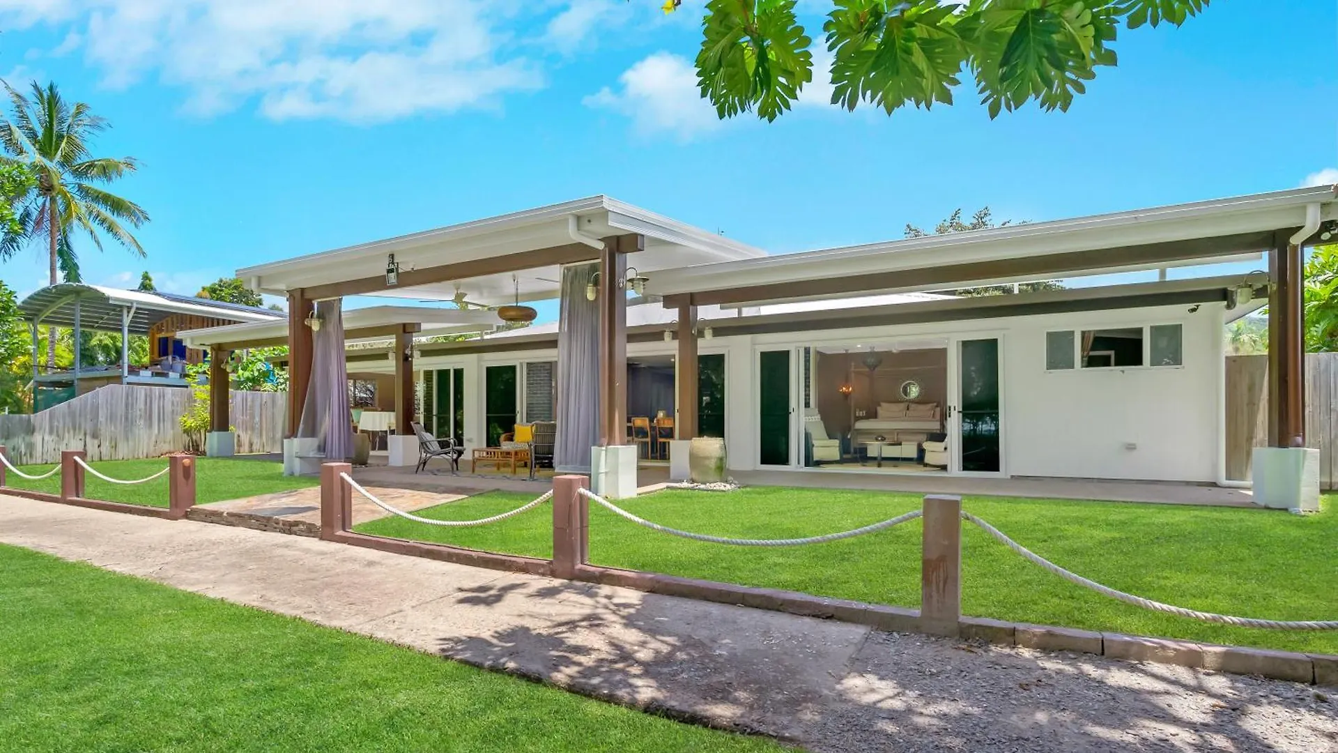 Holiday home Wonga Belle Beach House